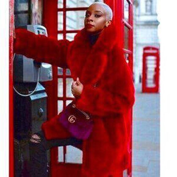 💖💥SHOWSTOPPER!💖💥 Luxurious Heavy Faux Fox Fur Coat in Red - Picture 1 of 16
